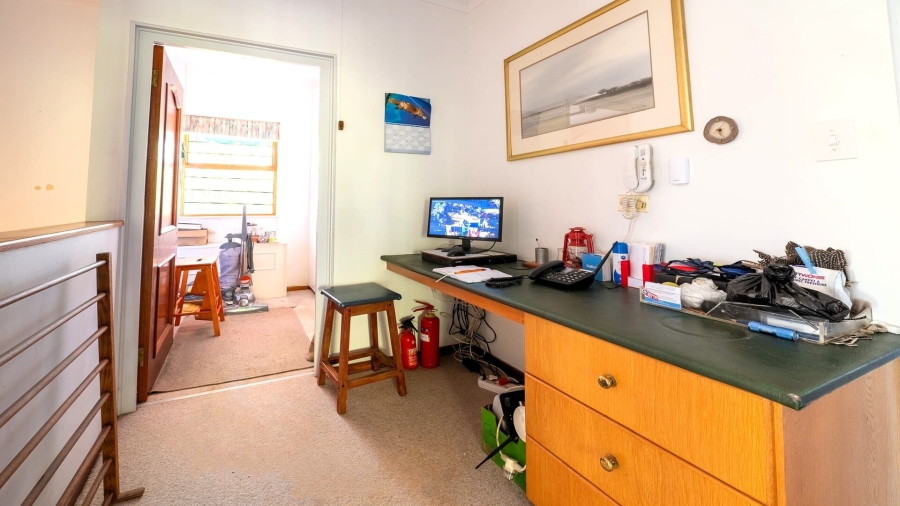 4 Bedroom Property for Sale in Hunters Home Western Cape